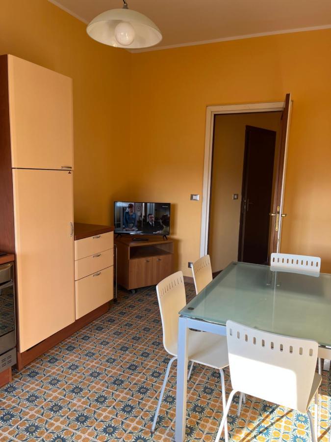 Boutique Affittacamere Attico In Centro Cuneo Exteriör bild